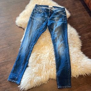 Buckle Skinny Jeans